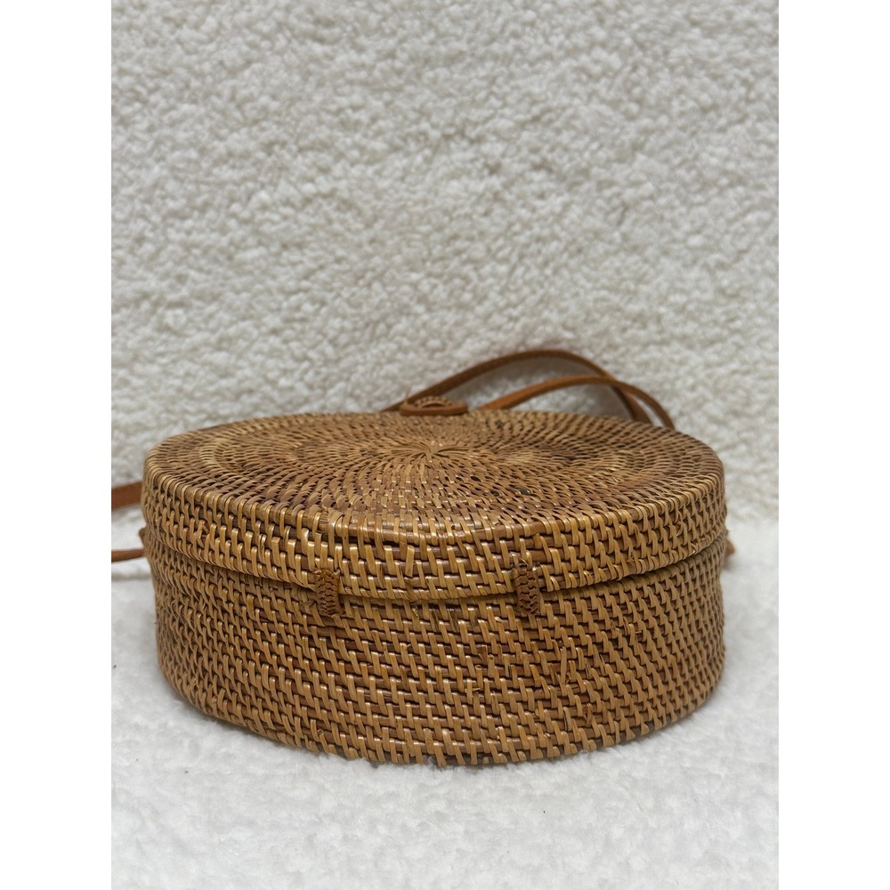 Nordstrom Round Crossbody Bag Brown Woven Rattan Leather Strap Artisanal Summer - Picture 8 of 10